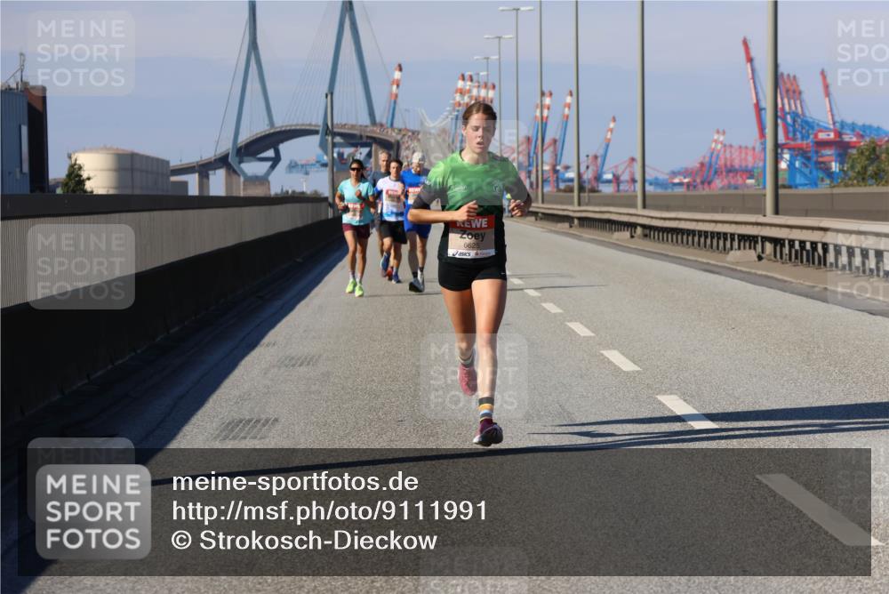 03.10.2025 - Köhlbrandbrückenlauf Strokosch-Dieckow http://msf.ph/oto/9111991 03.10.2025 12:40:33 Position 3 6625 meine-sportfotos.de