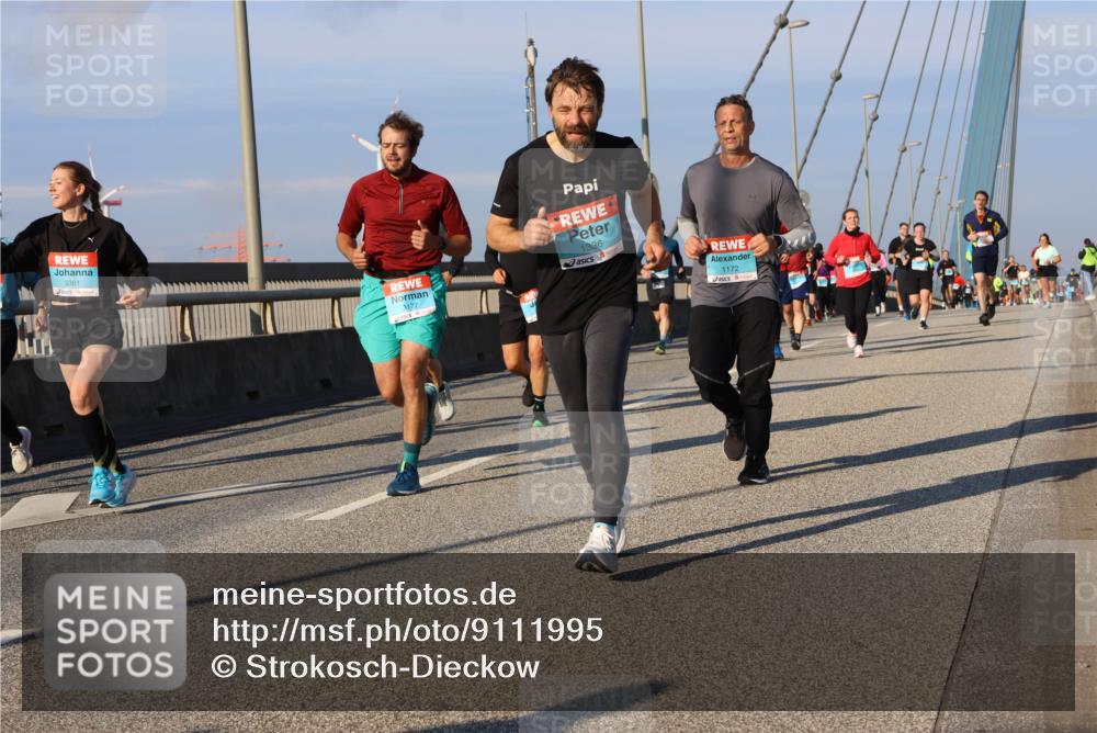 03.10.2025 - Köhlbrandbrückenlauf Strokosch-Dieckow http://msf.ph/oto/9111995 03.10.2025 09:45:08 Position 2 3361, 3177, 1336, 1172 meine-sportfotos.de