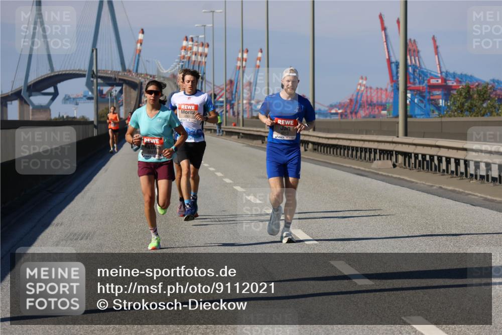 03.10.2025 - Köhlbrandbrückenlauf Strokosch-Dieckow http://msf.ph/oto/9112021 03.10.2025 12:40:38 Position 3 4013 meine-sportfotos.de