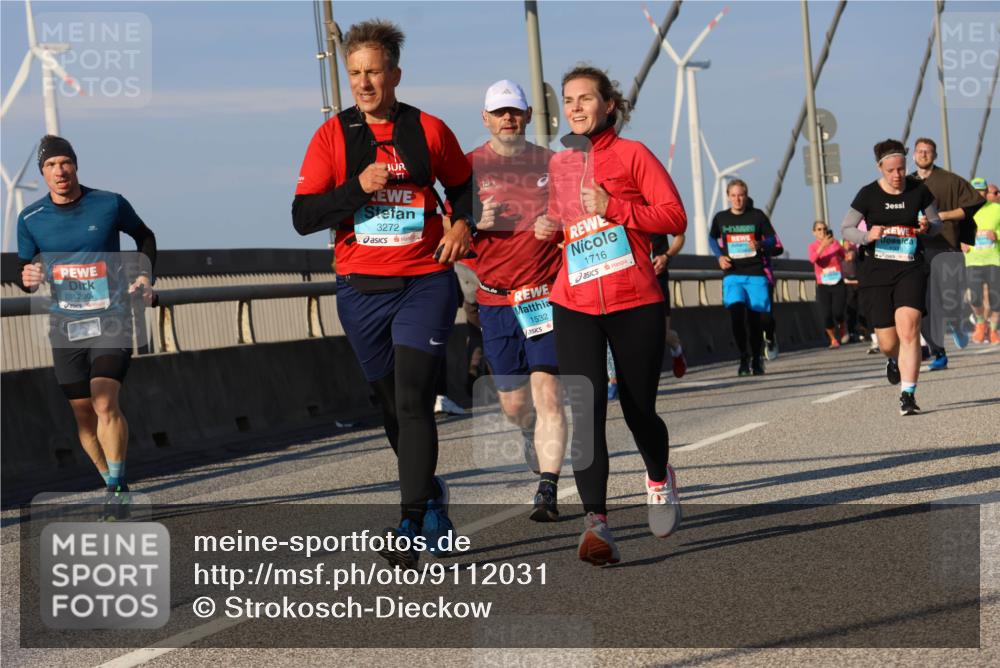 03.10.2025 - Köhlbrandbrückenlauf Strokosch-Dieckow http://msf.ph/oto/9112031 03.10.2025 09:45:11 Position 2 1200, 3272, 1532, 1716 meine-sportfotos.de