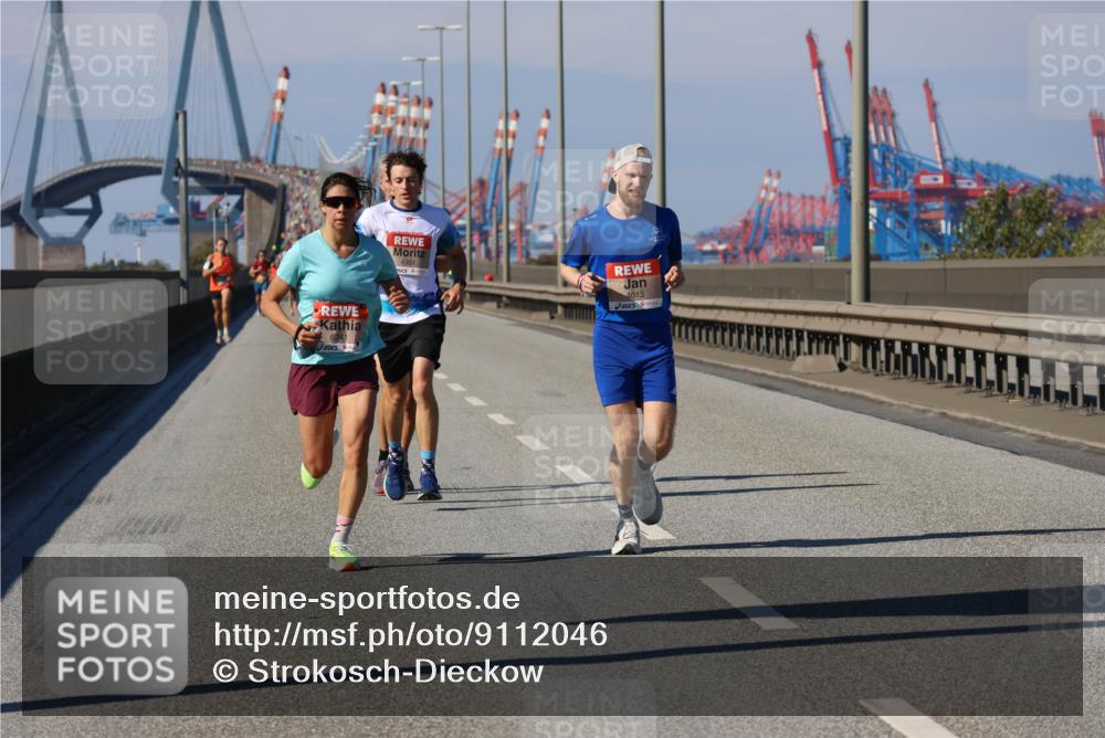 03.10.2025 - Köhlbrandbrückenlauf Strokosch-Dieckow http://msf.ph/oto/9112046 03.10.2025 12:40:38 Position 3 4301, 4013 meine-sportfotos.de