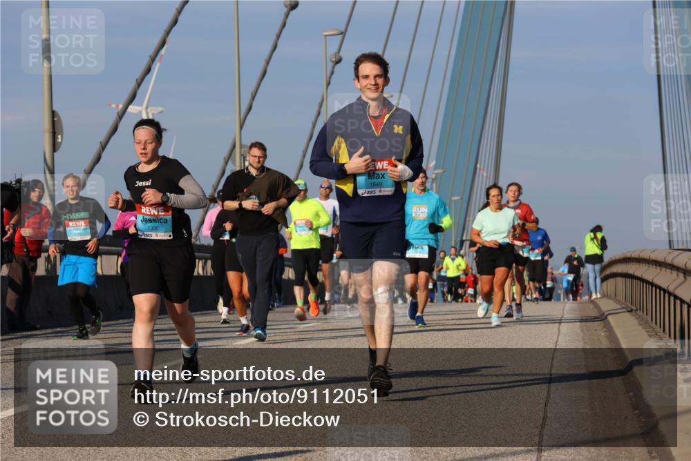 03.10.2025 - Köhlbrandbrückenlauf Strokosch-Dieckow http://msf.ph/oto/9112051 03.10.2025 09:45:14 Position 2 3156, 1335, 1849 meine-sportfotos.de