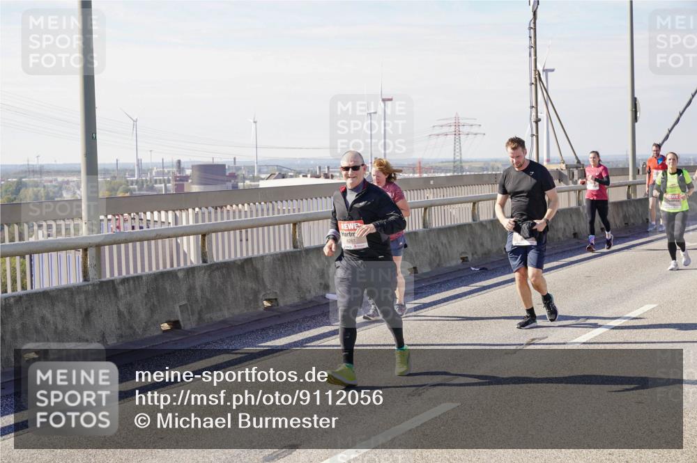 03.10.2025 - Köhlbrandbrückenlauf Michael Burmester http://msf.ph/oto/9112056 03.10.2025 12:54:16 Position 2 6261 meine-sportfotos.de