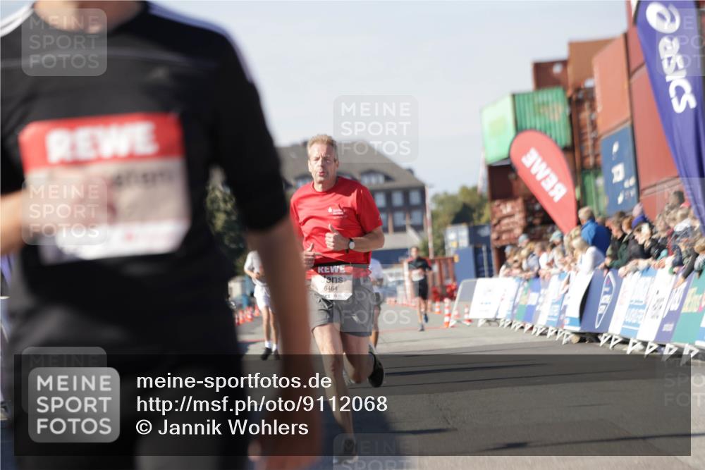 03.10.2025 - Köhlbrandbrückenlauf Jannik Wohlers http://msf.ph/oto/9112068 03.10.2025 13:00:50 Ziel 4018, 4763, 4820, 6042, 6464, 6525 meine-sportfotos.de