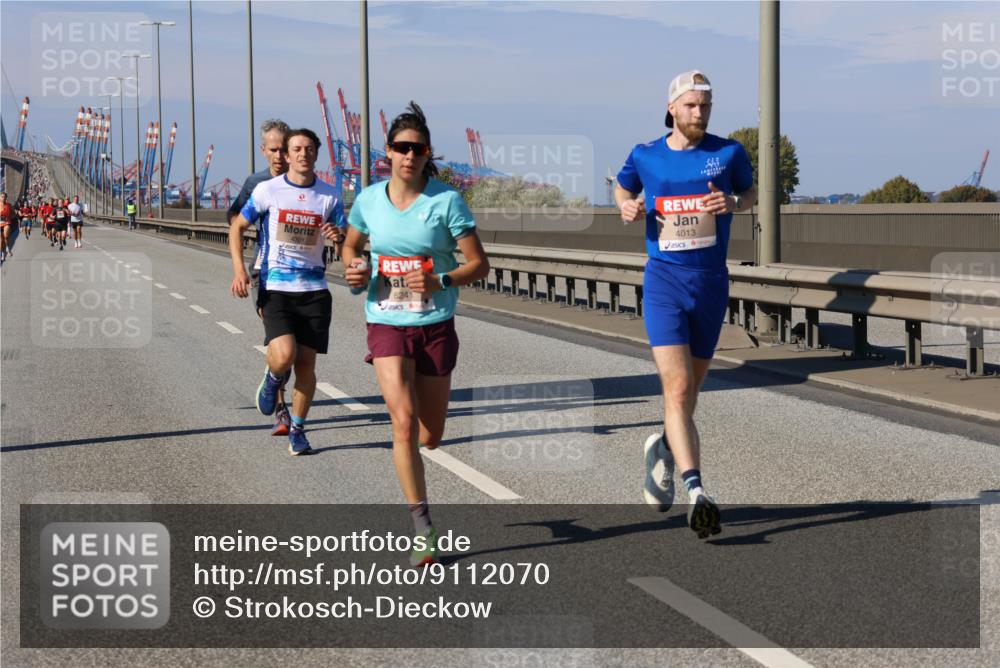 03.10.2025 - Köhlbrandbrückenlauf Strokosch-Dieckow http://msf.ph/oto/9112070 03.10.2025 12:40:42 Position 3 4301, 6241, 4013 meine-sportfotos.de