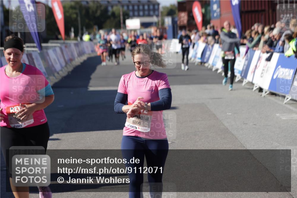 03.10.2025 - Köhlbrandbrückenlauf Jannik Wohlers http://msf.ph/oto/9112071 03.10.2025 13:31:00 Ziel 4715, 4734, 5005, 5142, 5185, 5206, 5349, 5402, 5938, 6537 meine-sportfotos.de