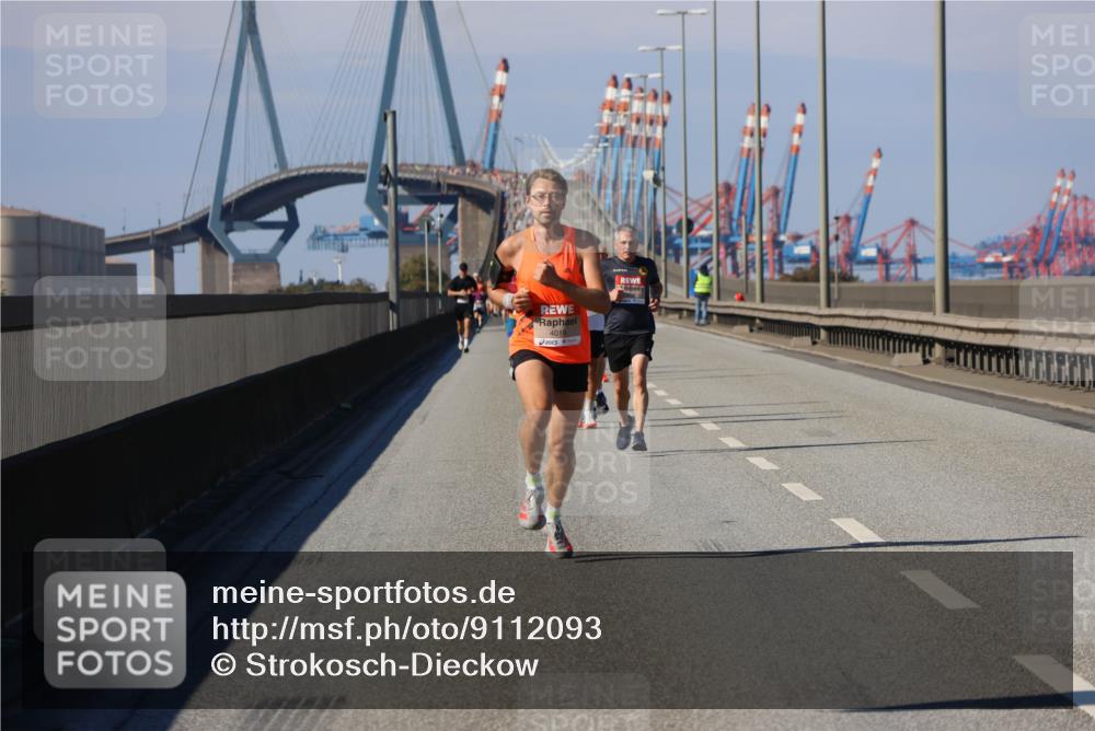 03.10.2025 - Köhlbrandbrückenlauf Strokosch-Dieckow http://msf.ph/oto/9112093 03.10.2025 12:40:54 Position 3 4019 meine-sportfotos.de
