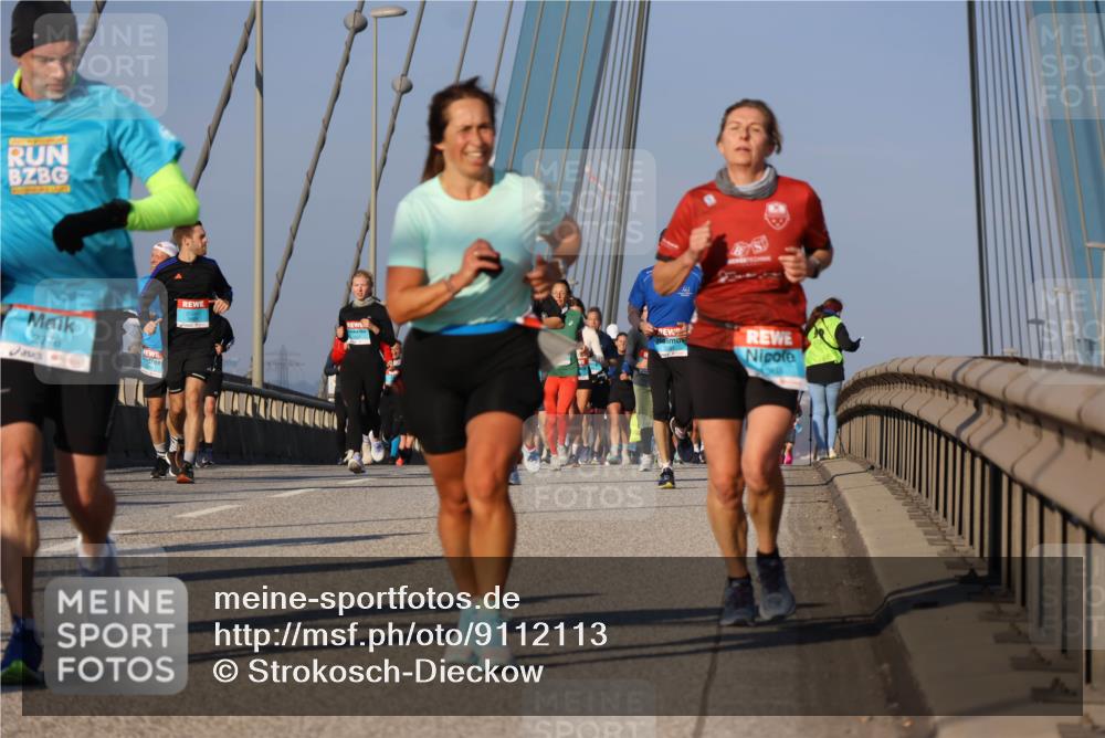03.10.2025 - Köhlbrandbrückenlauf Strokosch-Dieckow http://msf.ph/oto/9112113 03.10.2025 09:45:19 Position 2 2776 meine-sportfotos.de