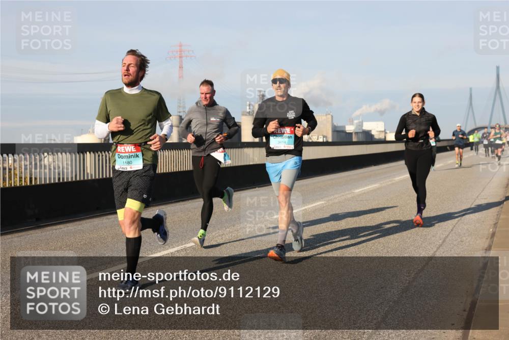 03.10.2025 - Köhlbrandbrückenlauf Lena Gebhardt http://msf.ph/oto/9112129 03.10.2025 09:42:16 Position 2 1180, 3414 meine-sportfotos.de