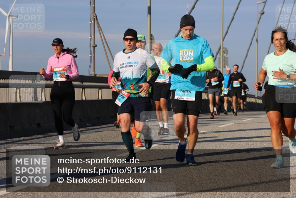 03.10.2025 - Köhlbrandbrückenlauf Strokosch-Dieckow http://msf.ph/oto/9112131 03.10.2025 09:45:20 Position 2 280, 2776 meine-sportfotos.de