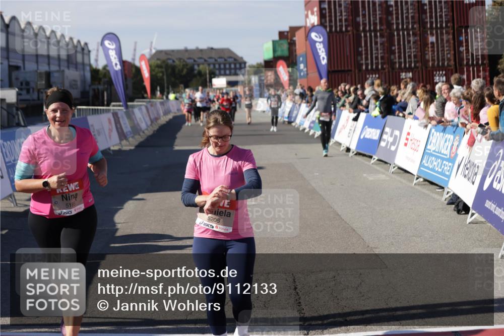 03.10.2025 - Köhlbrandbrückenlauf Jannik Wohlers http://msf.ph/oto/9112133 03.10.2025 13:31:01 Ziel 4715, 4734, 5005, 5142, 5185, 5206, 5349, 5402, 5938, 6375, 6537 meine-sportfotos.de