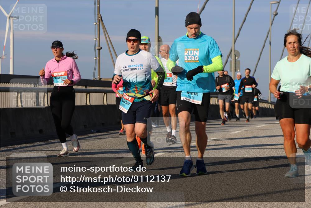03.10.2025 - Köhlbrandbrückenlauf Strokosch-Dieckow http://msf.ph/oto/9112137 03.10.2025 09:45:21 Position 2 1473, 32, 80, 1567, 2776 meine-sportfotos.de