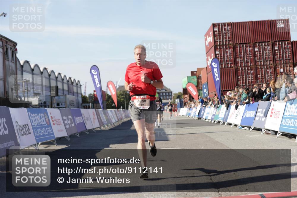 03.10.2025 - Köhlbrandbrückenlauf Jannik Wohlers http://msf.ph/oto/9112141 03.10.2025 13:00:52 Ziel 4018, 4069, 4177, 4763, 4820, 6042, 6464, 6525 meine-sportfotos.de