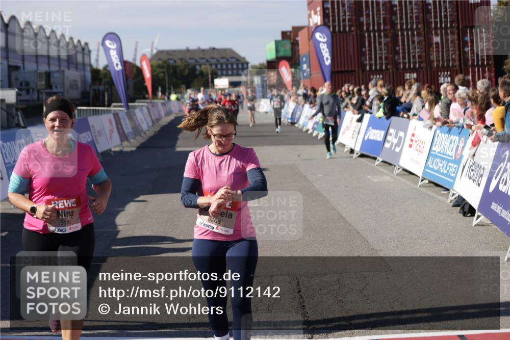 03.10.2025 - Köhlbrandbrückenlauf Jannik Wohlers http://msf.ph/oto/9112142 03.10.2025 13:31:01 Ziel 4715, 4734, 5005, 5142, 5185, 5206, 5349, 5402, 5938, 6375, 6537 meine-sportfotos.de