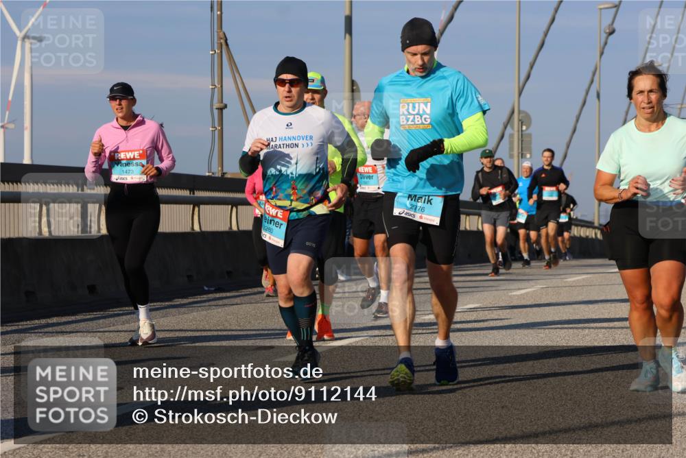 03.10.2025 - Köhlbrandbrückenlauf Strokosch-Dieckow http://msf.ph/oto/9112144 03.10.2025 09:45:21 Position 2 1473, 2776, 280 meine-sportfotos.de