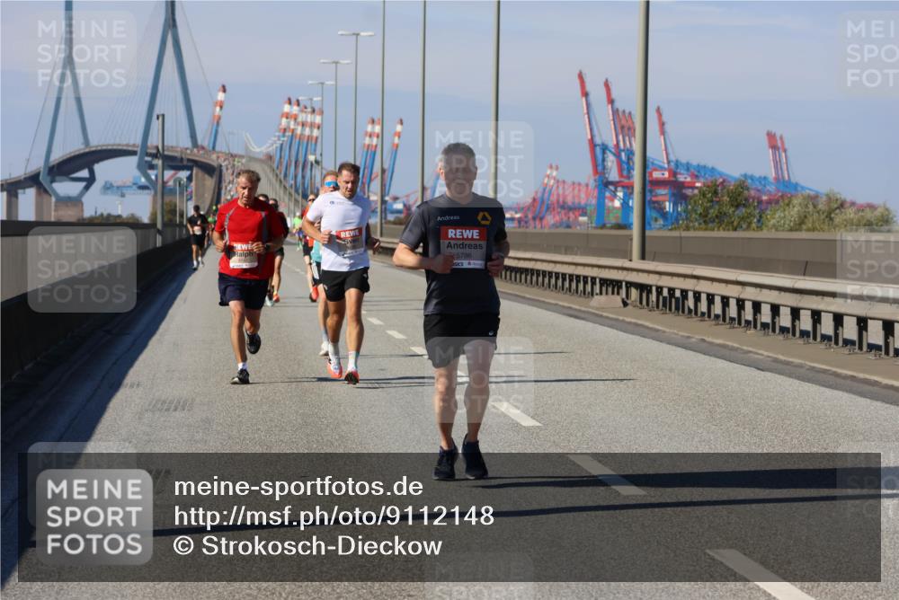 03.10.2025 - Köhlbrandbrückenlauf Strokosch-Dieckow http://msf.ph/oto/9112148 03.10.2025 12:41:01 Position 3 5786 meine-sportfotos.de