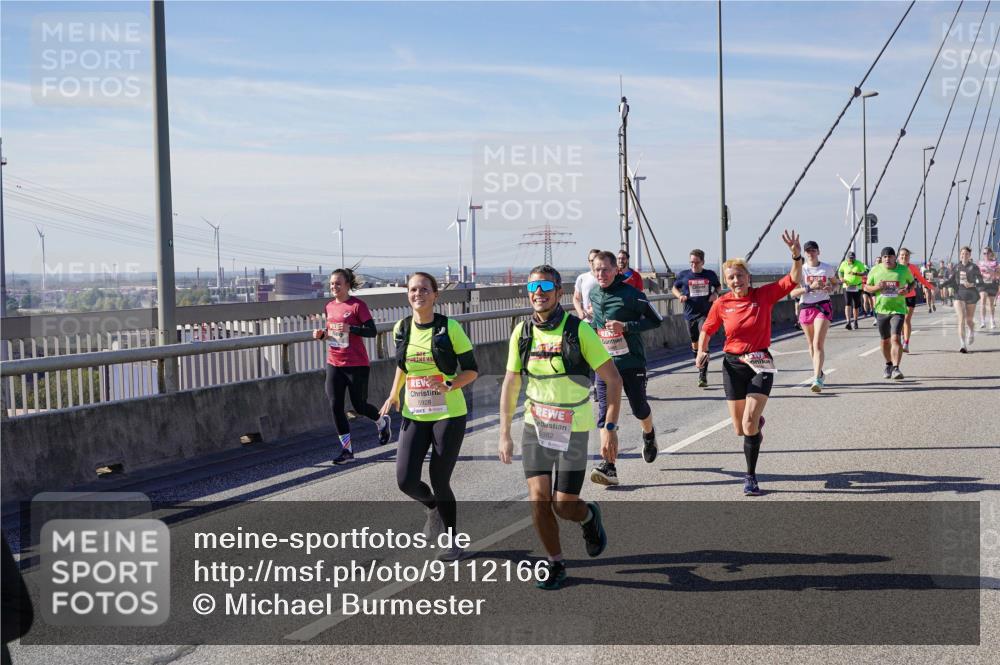03.10.2025 - Köhlbrandbrückenlauf Michael Burmester http://msf.ph/oto/9112166 03.10.2025 12:54:20 Position 2 5928, 5982 meine-sportfotos.de