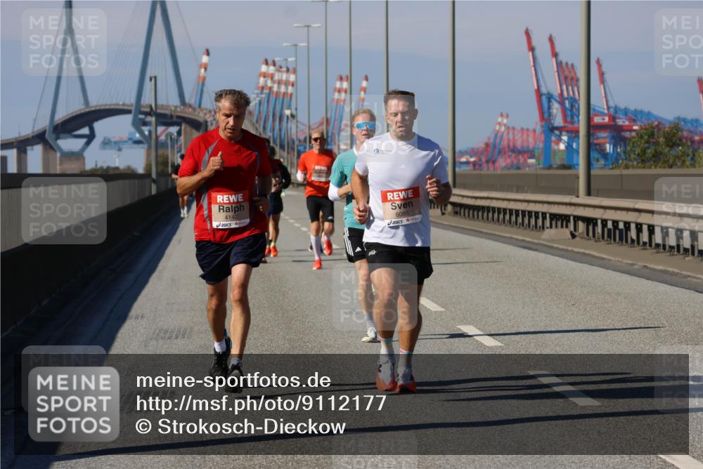 03.10.2025 - Köhlbrandbrückenlauf Strokosch-Dieckow http://msf.ph/oto/9112177 03.10.2025 12:41:04 Position 3 4142, 6085 meine-sportfotos.de