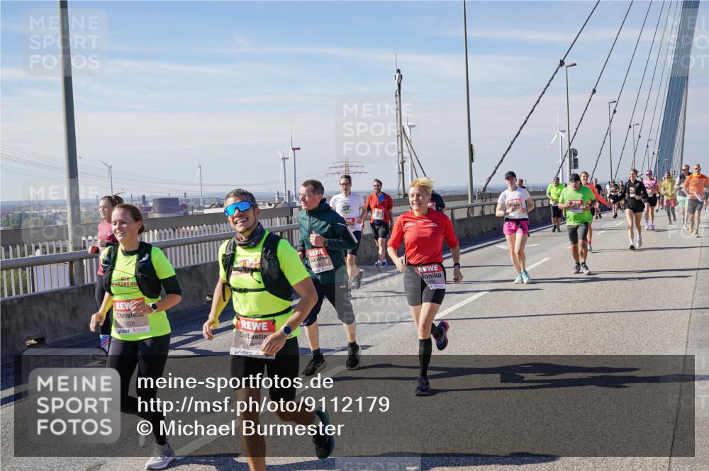 03.10.2025 - Köhlbrandbrückenlauf Michael Burmester http://msf.ph/oto/9112179 03.10.2025 12:54:21 Position 2 5928, 982 meine-sportfotos.de
