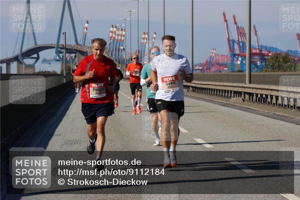 03.10.2025 - Köhlbrandbrückenlauf Strokosch-Dieckow http://msf.ph/oto/9112184 03.10.2025 12:41:04 Position 3 4142, 6085 meine-sportfotos.de