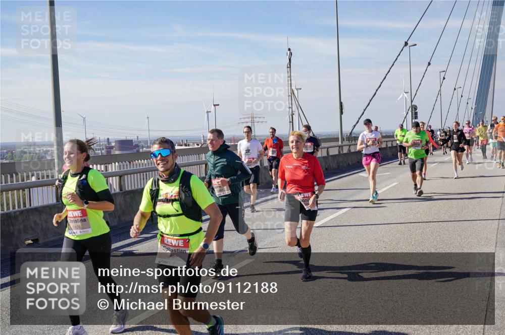 03.10.2025 - Köhlbrandbrückenlauf Michael Burmester http://msf.ph/oto/9112188 03.10.2025 12:54:21 Position 2 5928 meine-sportfotos.de