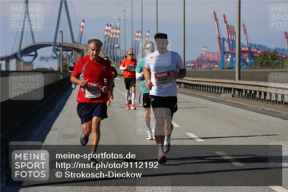 03.10.2025 - Köhlbrandbrückenlauf Strokosch-Dieckow http://msf.ph/oto/9112192 03.10.2025 12:41:04 Position 3 4142, 6085 meine-sportfotos.de