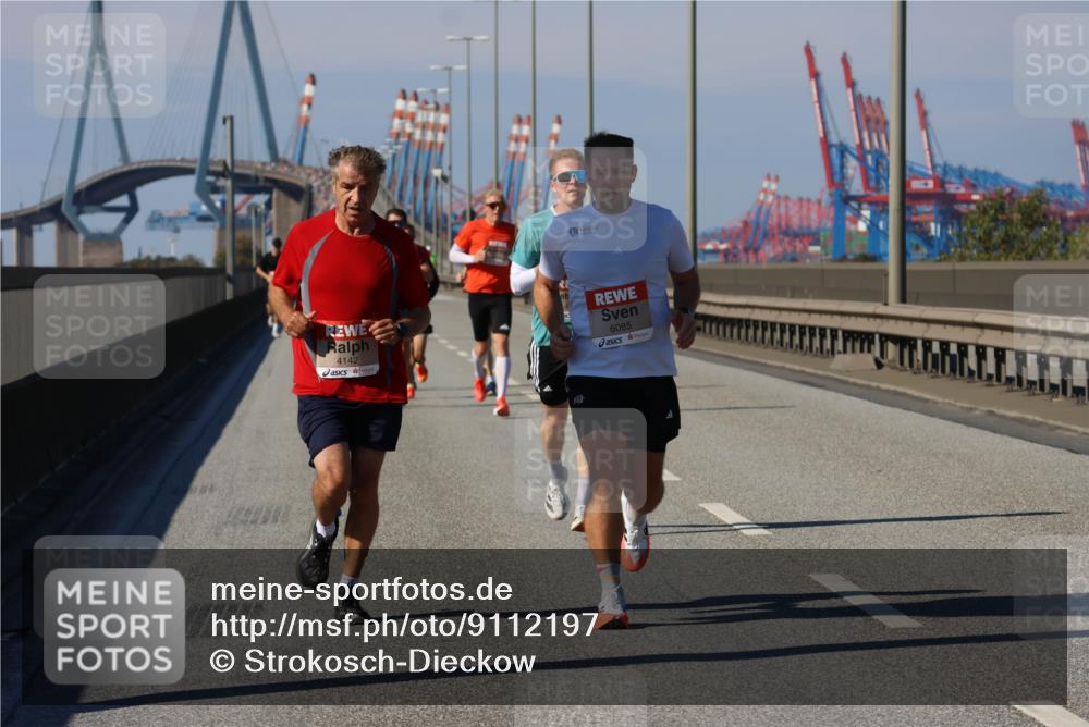 03.10.2025 - Köhlbrandbrückenlauf Strokosch-Dieckow http://msf.ph/oto/9112197 03.10.2025 12:41:04 Position 3 4142, 6085 meine-sportfotos.de