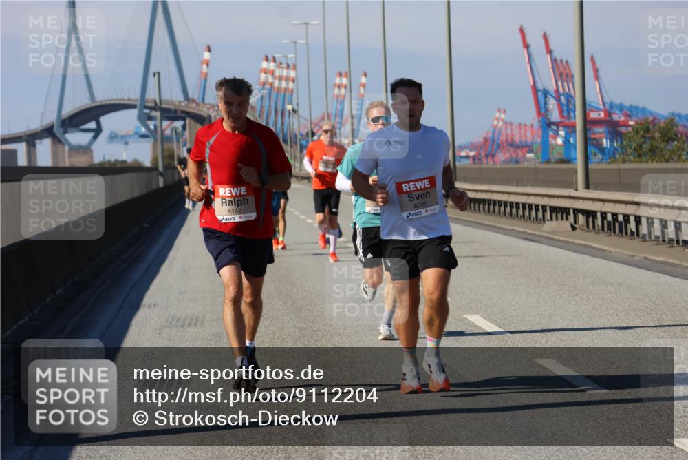 03.10.2025 - Köhlbrandbrückenlauf Strokosch-Dieckow http://msf.ph/oto/9112204 03.10.2025 12:41:04 Position 3 4142, 6085 meine-sportfotos.de