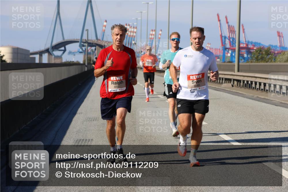03.10.2025 - Köhlbrandbrückenlauf Strokosch-Dieckow http://msf.ph/oto/9112209 03.10.2025 12:41:05 Position 3 4142, 6085 meine-sportfotos.de