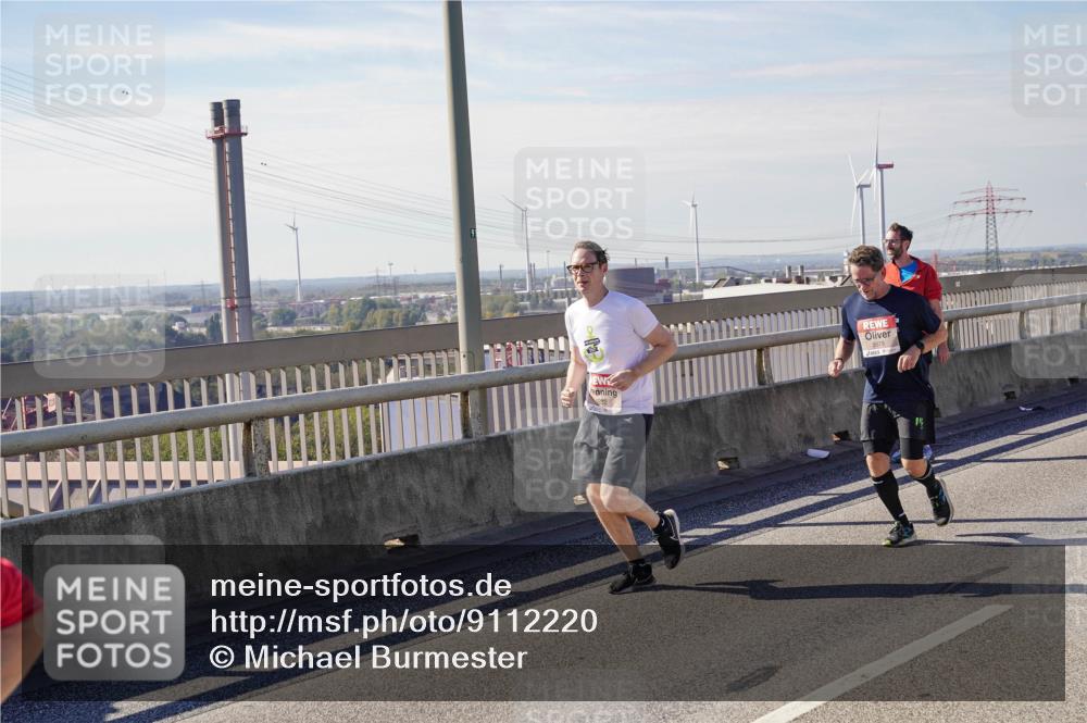 03.10.2025 - Köhlbrandbrückenlauf Michael Burmester http://msf.ph/oto/9112220 03.10.2025 12:54:23 Position 2 32, 5578 meine-sportfotos.de