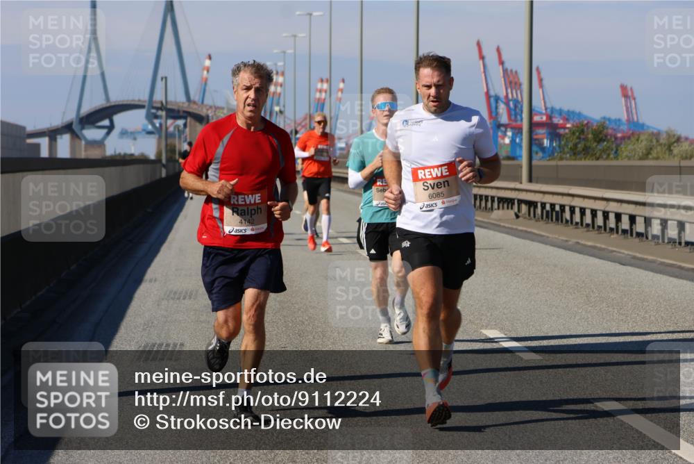 03.10.2025 - Köhlbrandbrückenlauf Strokosch-Dieckow http://msf.ph/oto/9112224 03.10.2025 12:41:05 Position 3 4142, 6085 meine-sportfotos.de