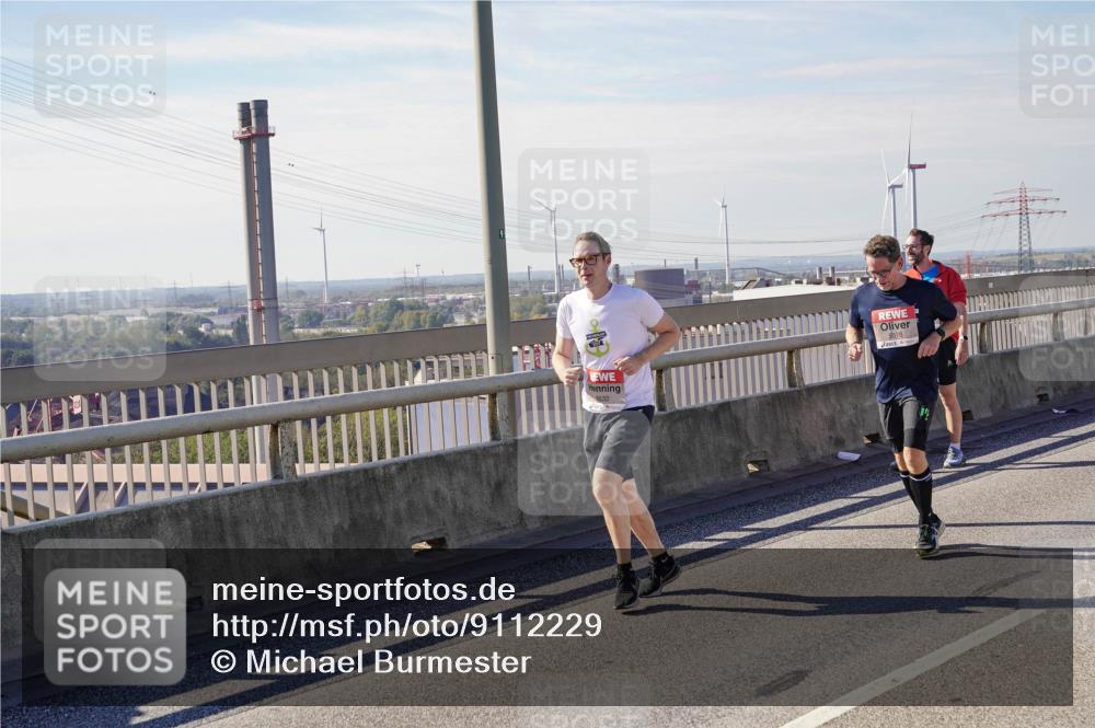 03.10.2025 - Köhlbrandbrückenlauf Michael Burmester http://msf.ph/oto/9112229 03.10.2025 12:54:23 Position 2 5578 meine-sportfotos.de