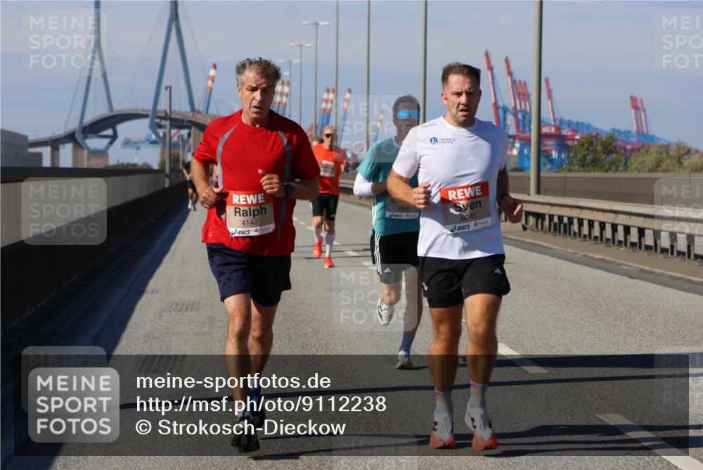 03.10.2025 - Köhlbrandbrückenlauf Strokosch-Dieckow http://msf.ph/oto/9112238 03.10.2025 12:41:06 Position 3 4142, 4155, 6085 meine-sportfotos.de