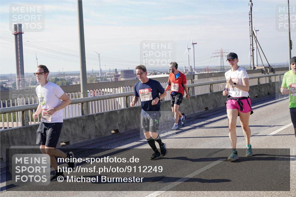 03.10.2025 - Köhlbrandbrückenlauf Michael Burmester http://msf.ph/oto/9112249 03.10.2025 12:54:24 Position 2 5578 meine-sportfotos.de