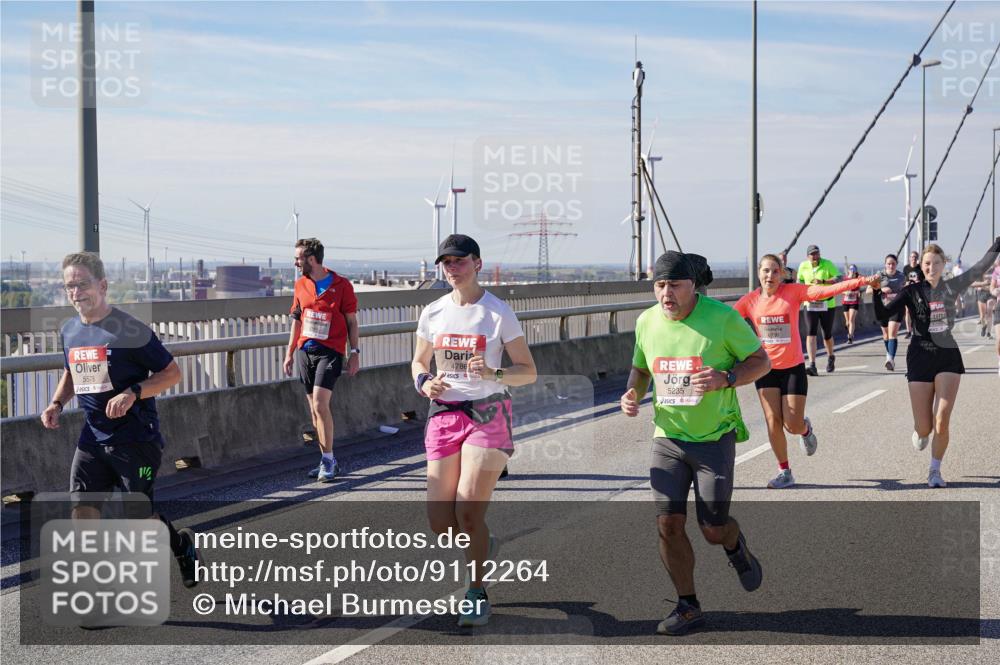 03.10.2025 - Köhlbrandbrückenlauf Michael Burmester http://msf.ph/oto/9112264 03.10.2025 12:54:24 Position 2 5578, 4786, 5235 meine-sportfotos.de