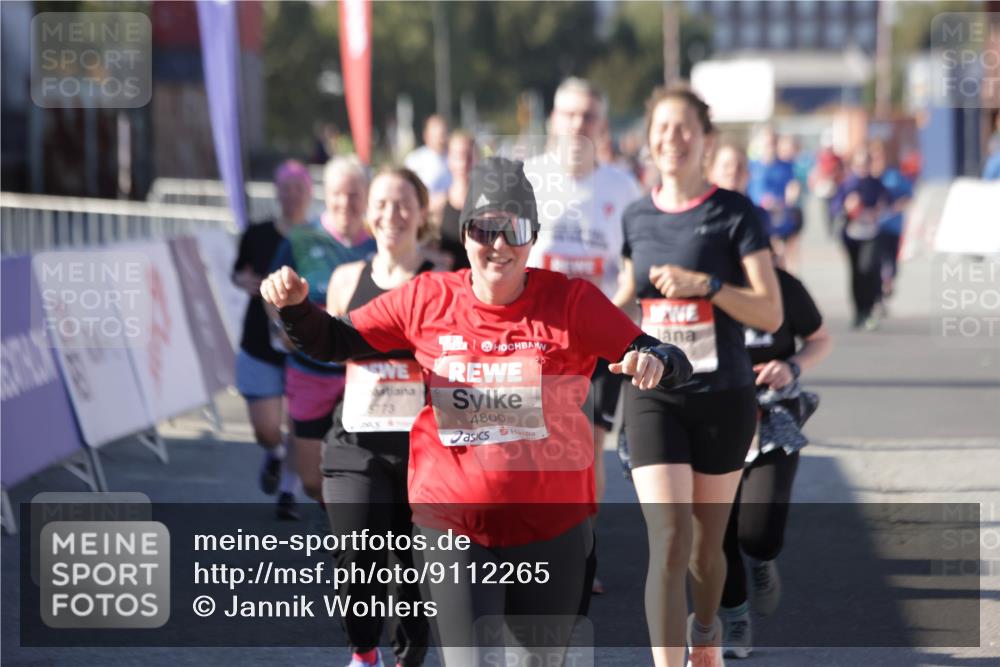 03.10.2025 - Köhlbrandbrückenlauf Jannik Wohlers http://msf.ph/oto/9112265 03.10.2025 13:31:13 Ziel 4800, 4967, 5310, 5362, 5378, 5772, 5773, 6242, 6243, 6375, 6559 meine-sportfotos.de