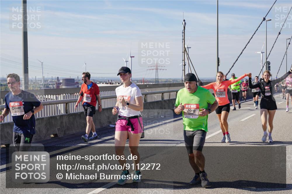 03.10.2025 - Köhlbrandbrückenlauf Michael Burmester http://msf.ph/oto/9112272 03.10.2025 12:54:24 Position 2 5578, 5235, 6756 meine-sportfotos.de