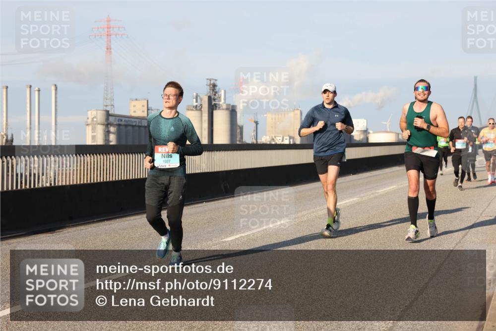 03.10.2025 - Köhlbrandbrückenlauf Lena Gebhardt http://msf.ph/oto/9112274 03.10.2025 09:42:22 Position 2 1027 meine-sportfotos.de