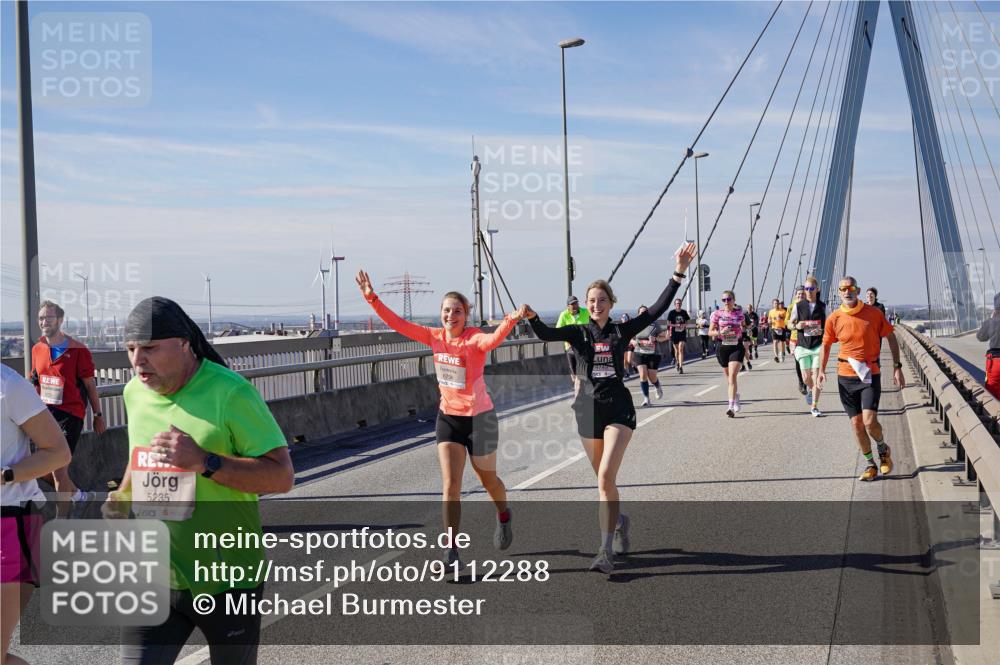 03.10.2025 - Köhlbrandbrückenlauf Michael Burmester http://msf.ph/oto/9112288 03.10.2025 12:54:25 Position 2 5235, 6756 meine-sportfotos.de