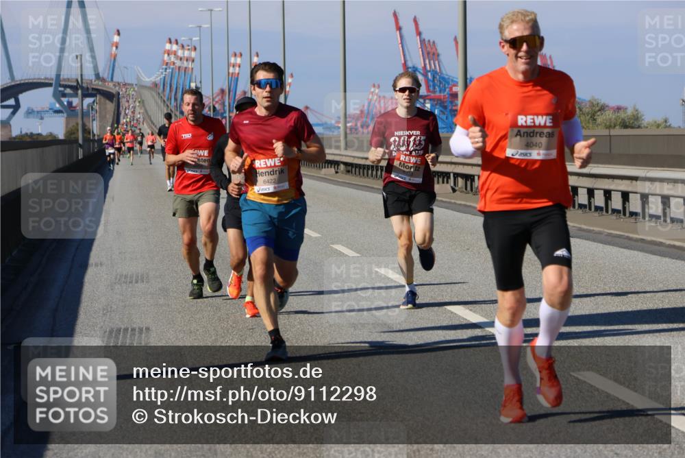 03.10.2025 - Köhlbrandbrückenlauf Strokosch-Dieckow http://msf.ph/oto/9112298 03.10.2025 12:41:12 Position 3 6422, 2015, 4040 meine-sportfotos.de