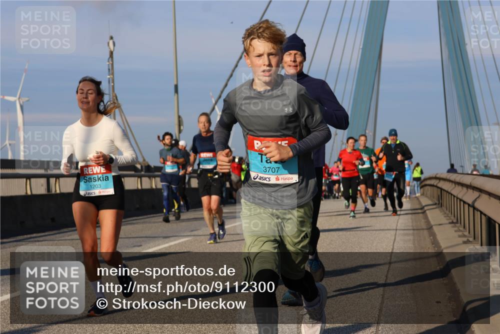 03.10.2025 - Köhlbrandbrückenlauf Strokosch-Dieckow http://msf.ph/oto/9112300 03.10.2025 09:45:37 Position 2 1203, 3707 meine-sportfotos.de