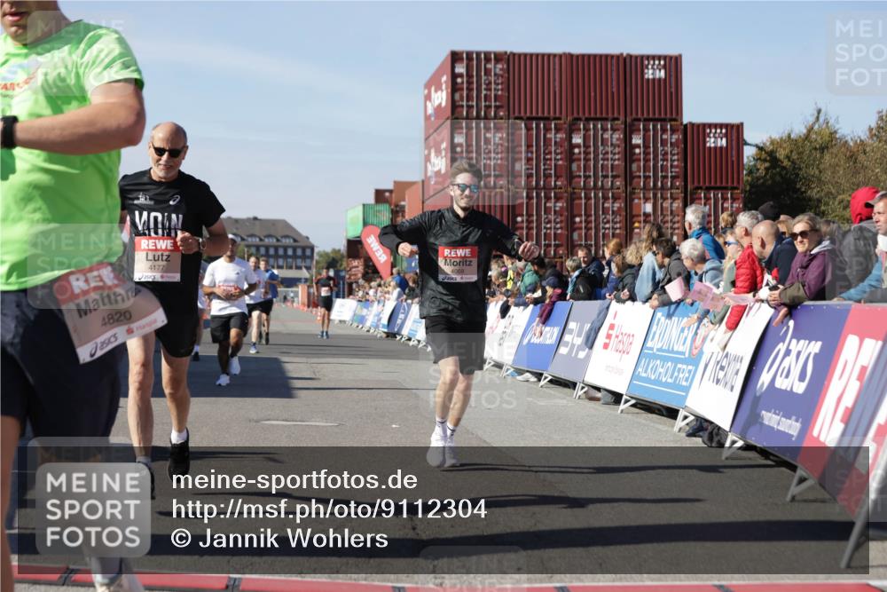 03.10.2025 - Köhlbrandbrückenlauf Jannik Wohlers http://msf.ph/oto/9112304 03.10.2025 13:00:57 Ziel 4069, 4177, 4407, 4425, 4512, 4820, 6042, 6464, 6525 meine-sportfotos.de