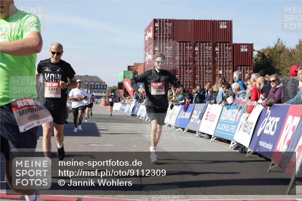 03.10.2025 - Köhlbrandbrückenlauf Jannik Wohlers http://msf.ph/oto/9112309 03.10.2025 13:00:57 Ziel 4069, 4177, 4407, 4425, 4512, 4820, 6042, 6464, 6525 meine-sportfotos.de