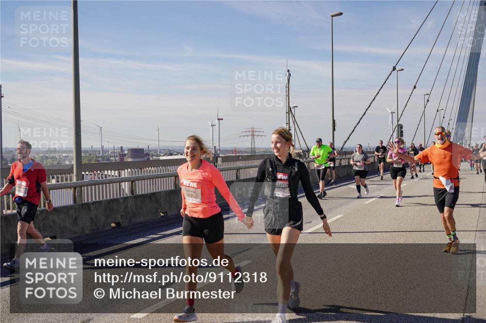 03.10.2025 - Köhlbrandbrückenlauf Michael Burmester http://msf.ph/oto/9112318 03.10.2025 12:54:26 Position 2 6756 meine-sportfotos.de