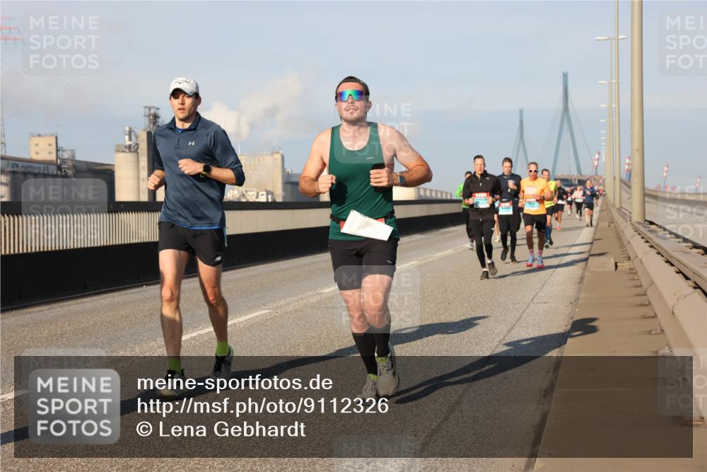 03.10.2025 - Köhlbrandbrückenlauf Lena Gebhardt http://msf.ph/oto/9112326 03.10.2025 09:42:23 Position 2  meine-sportfotos.de