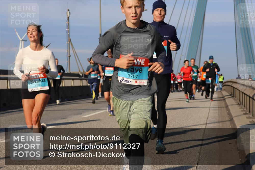 03.10.2025 - Köhlbrandbrückenlauf Strokosch-Dieckow http://msf.ph/oto/9112327 03.10.2025 09:45:37 Position 2 1203, 3707 meine-sportfotos.de