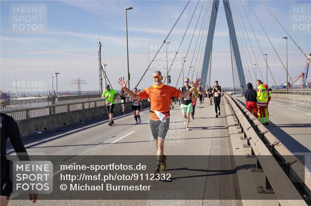 03.10.2025 - Köhlbrandbrückenlauf Michael Burmester http://msf.ph/oto/9112332 03.10.2025 12:54:27 Position 2  meine-sportfotos.de