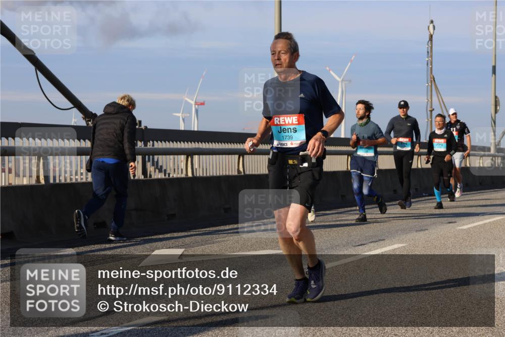 03.10.2025 - Köhlbrandbrückenlauf Strokosch-Dieckow http://msf.ph/oto/9112334 03.10.2025 09:45:40 Position 2 1739 meine-sportfotos.de