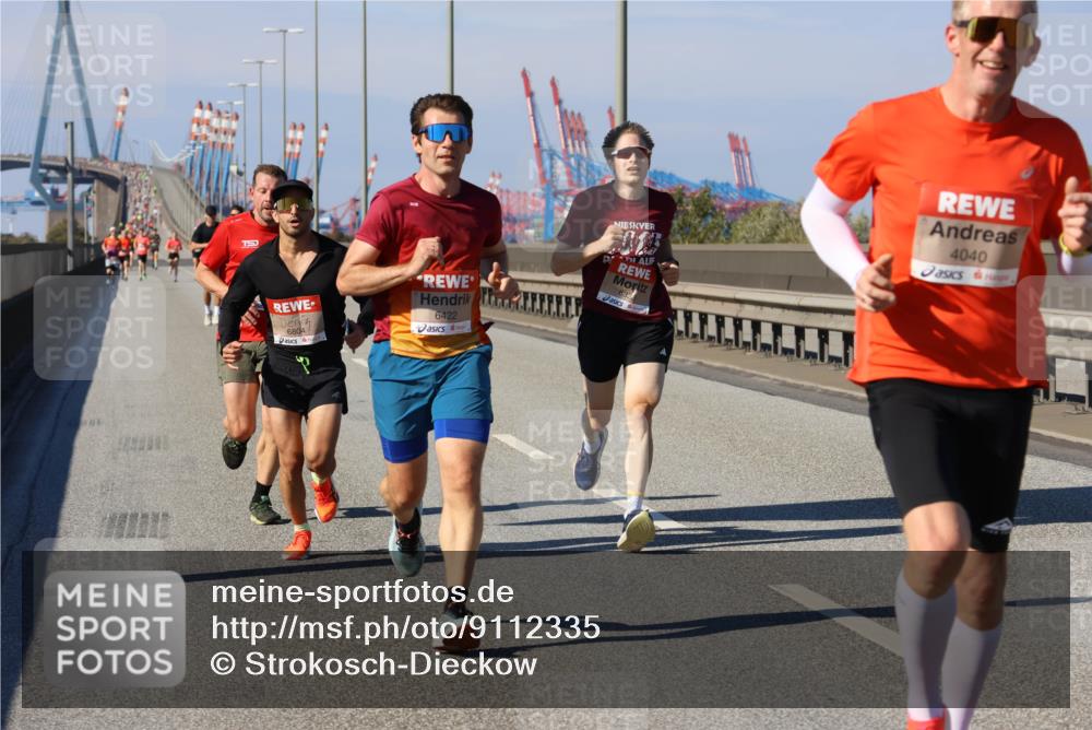 03.10.2025 - Köhlbrandbrückenlauf Strokosch-Dieckow http://msf.ph/oto/9112335 03.10.2025 12:41:13 Position 3 6804, 6422, 633, 4040 meine-sportfotos.de
