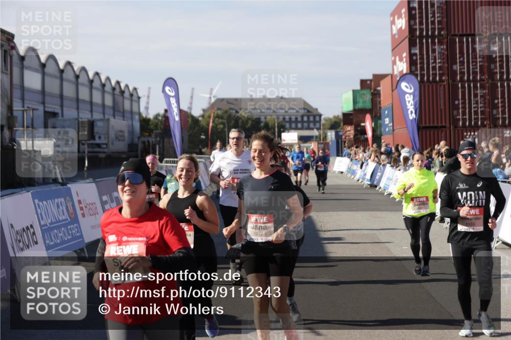 03.10.2025 - Köhlbrandbrückenlauf Jannik Wohlers http://msf.ph/oto/9112343 03.10.2025 13:31:15 Ziel 4800, 4967, 5030, 5310, 5362, 5378, 5772, 5773, 6242, 6243, 6375, 6559, 6731 meine-sportfotos.de